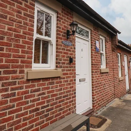 Porters Rest * Whitby